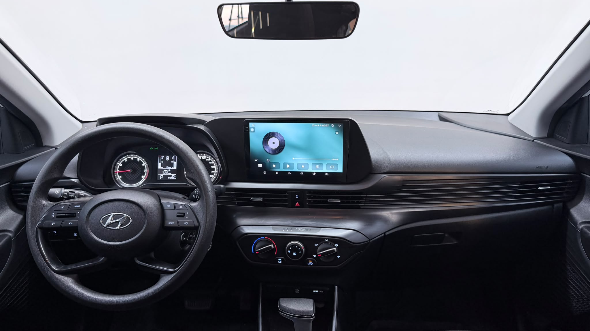 HYUNDAI i20 8
